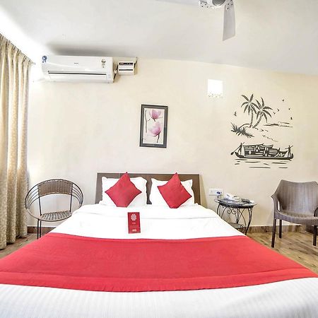 Oyo 674 Apartment Hotel Manar Luxury Suites Hyderabad Exterior foto