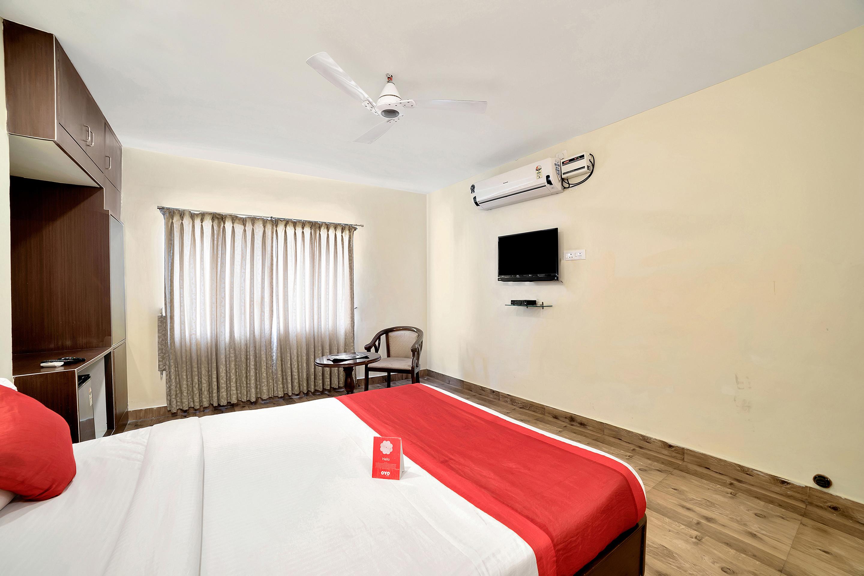 Oyo 674 Apartment Hotel Manar Luxury Suites Hyderabad Exterior foto