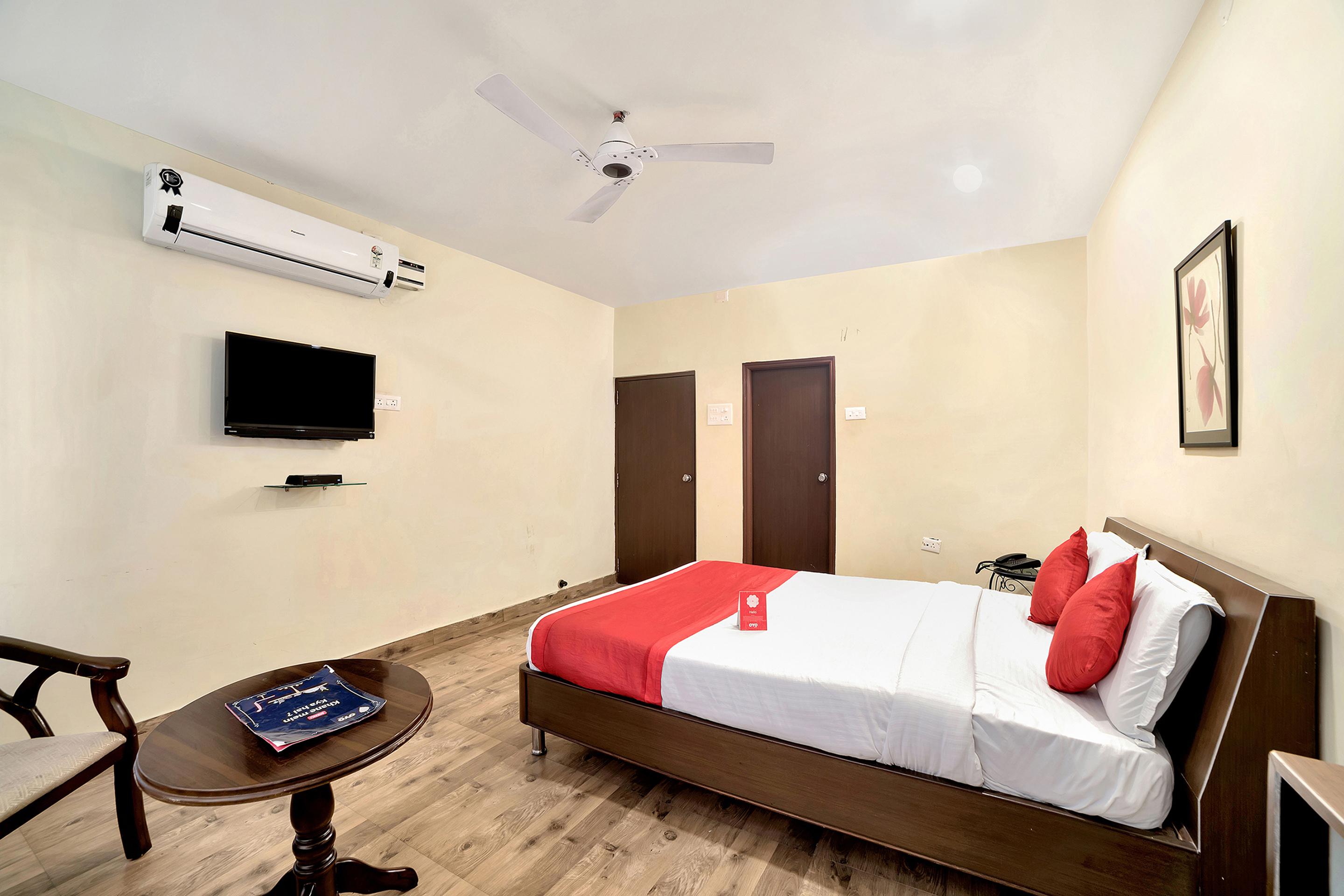 Oyo 674 Apartment Hotel Manar Luxury Suites Hyderabad Exterior foto
