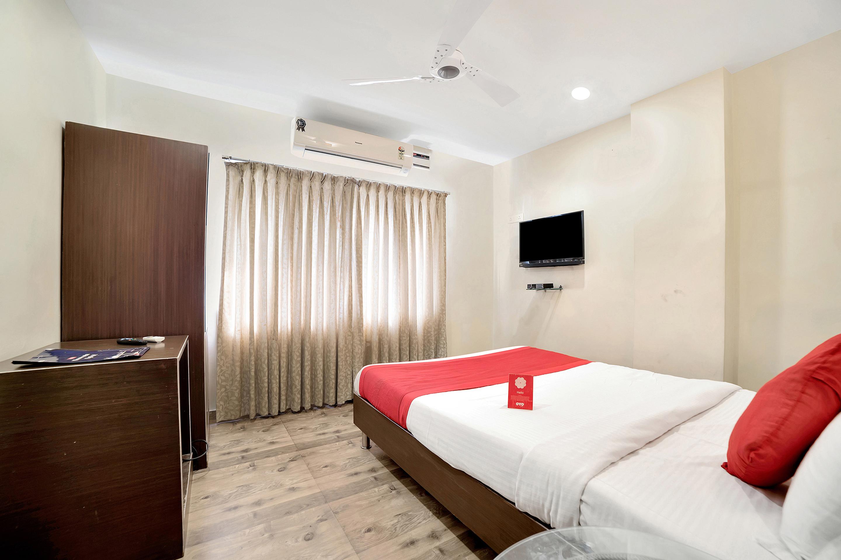 Oyo 674 Apartment Hotel Manar Luxury Suites Hyderabad Exterior foto