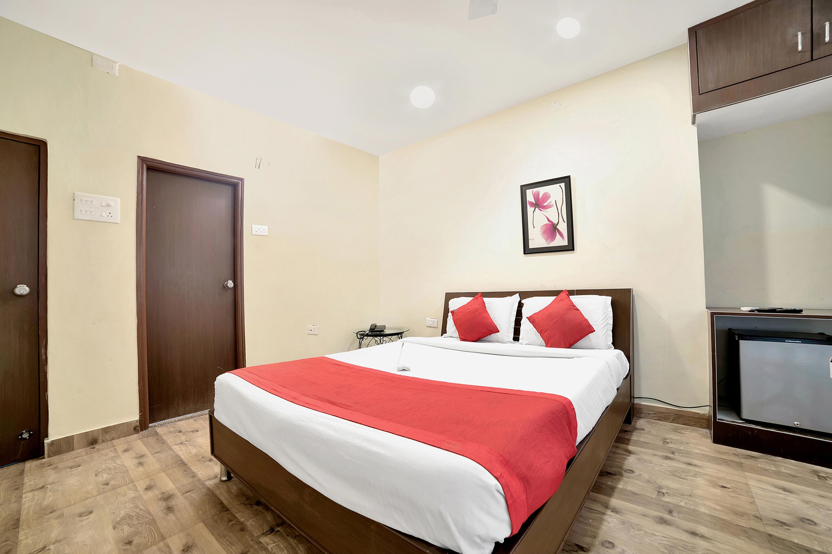 Oyo 674 Apartment Hotel Manar Luxury Suites Hyderabad Exterior foto